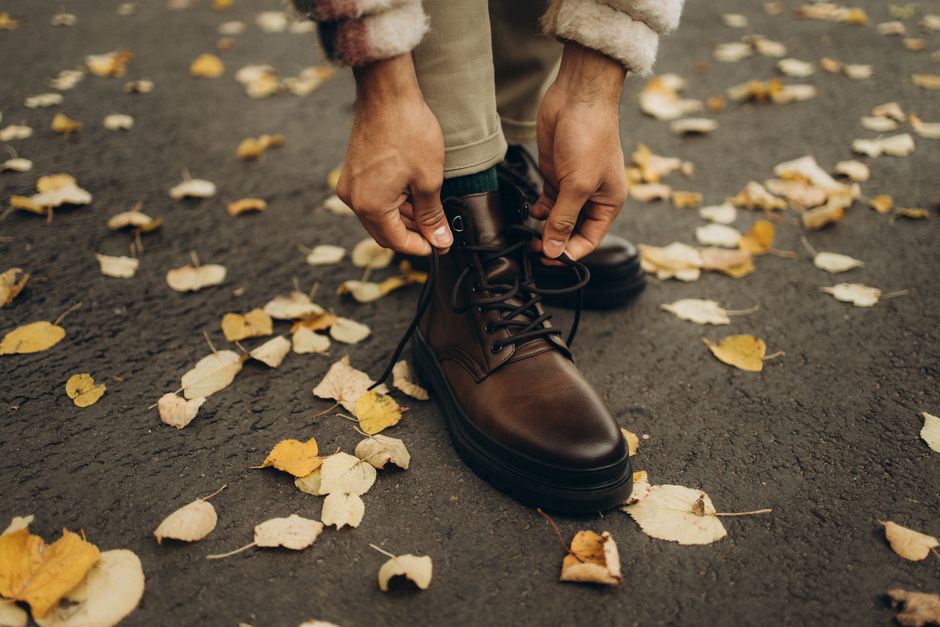 How to Care for Suede Boots During a Damp Autumn