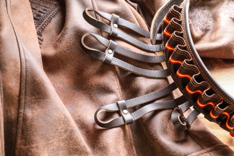 How to Choose a Belt That Works with Your Favourite Jeans