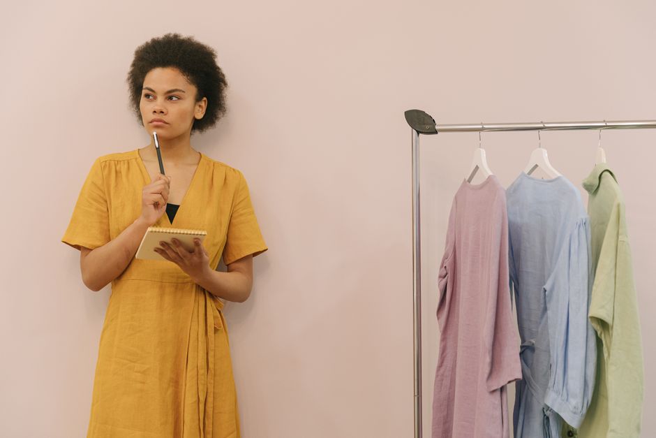 Fresh Ways to Wear Butter Yellow for Spring Days Fresh Ways to Wear Butter Yellow for Spring Days