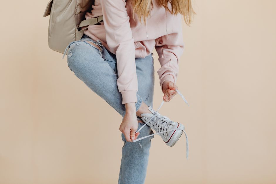How to Wear Wide-Leg Jeans with Shoes You Already Own How to Wear Wide-Leg Jeans with Shoes You Already Own